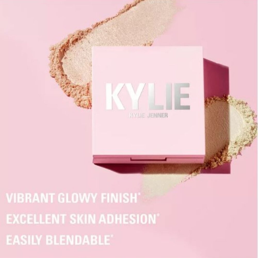 Kylie Cosmetics Kylighter Pressed Illuminating Powder in Quartz NIB